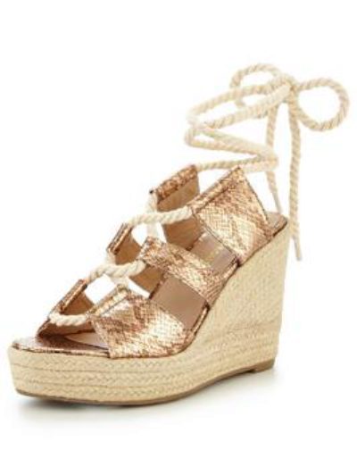 Glamorous Tie Up Wedge